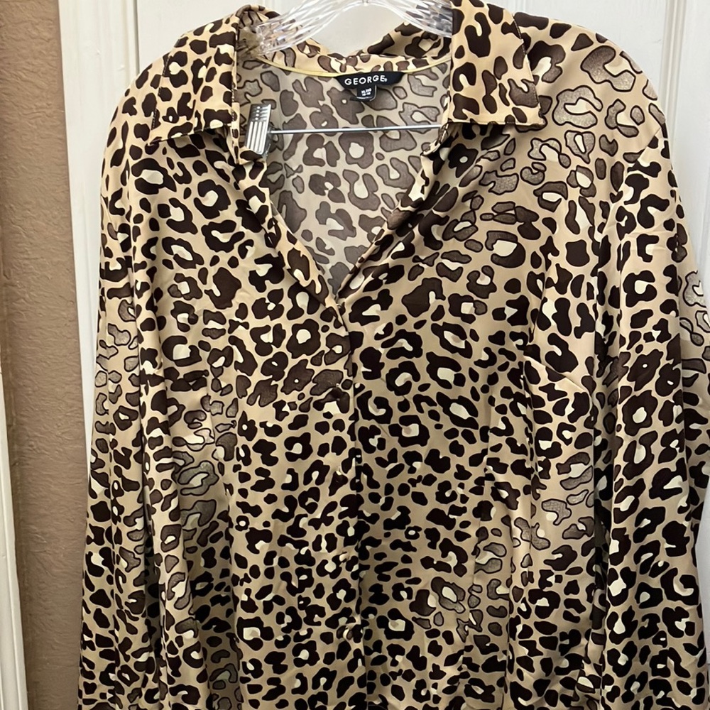 FINAL MARKDOWN Ladies George blouse xl